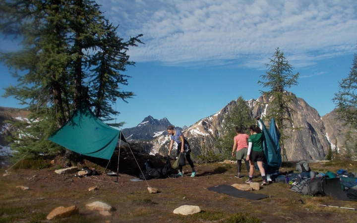 backpacking expedition for adults in pacific northwest